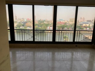 للبيع شقة فى افخم موقع على النيل الدقي برج كميز