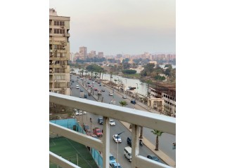 للبيع شقة فى شارع البحر الأعظم على النيل مباشرتا