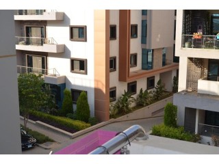 شقة للبيع في كمبوند بالتجمع الخامس بجوار الجامعه الامريكيه