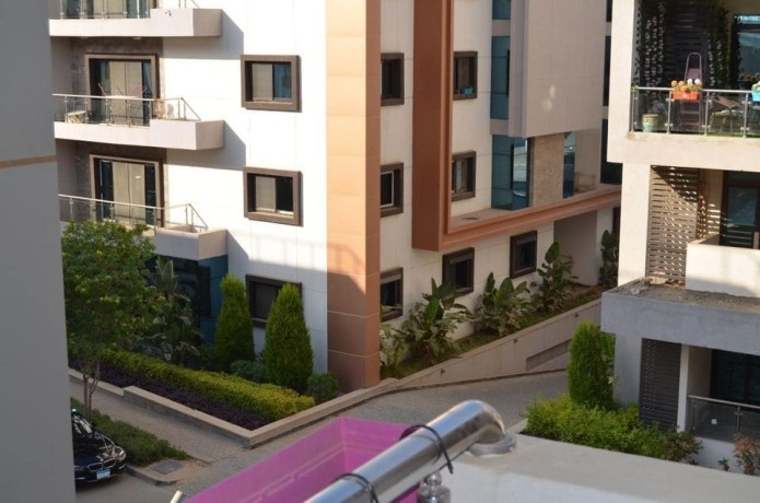 shk-llbyaa-fy-kmbond-baltgmaa-alkhams-bgoar-algamaah-alamrykyh-big-0