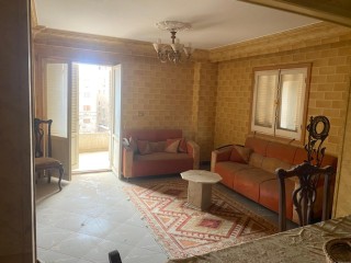 شقه للبيع في المقطم شارع ٩