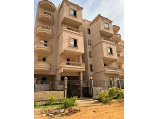 شقة ١٥٥م دور تالت امام كمبوند ديار تاني نمرة علي التسعين الشمالى