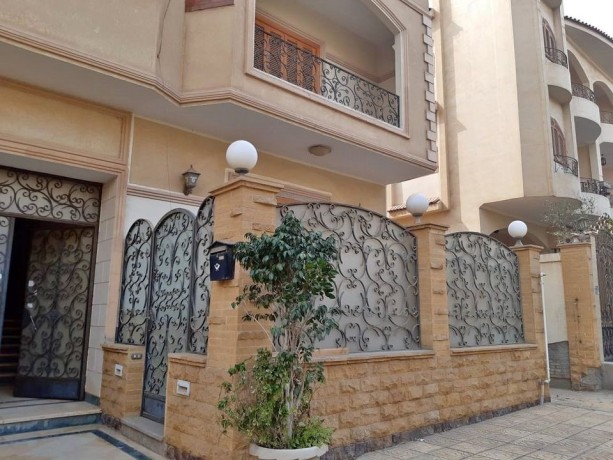 doblks-llbyaa-f-alh-alaol-f-altgmaa-alkhams-big-0