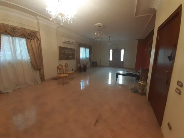 doblks-llbyaa-f-alh-alaol-f-altgmaa-alkhams-big-1