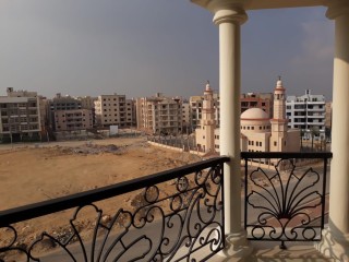 شقة للبيع على أكبر مخطط حديقة في اللوتس الشمالي التجمع لا للوسطاء