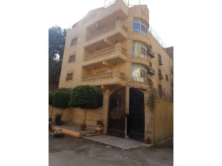 مقر إداري للايجار من ٥ أدوار المعادي