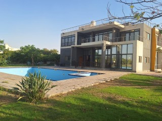 فيلا للبيع بالريف الاوروبي مصر بحمام سباحة واشجار مثمرة