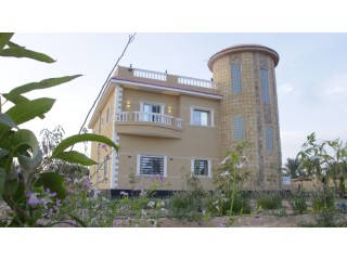 فيلا للبيع بالريف الاوروبي في منطقة حدائق امستردام