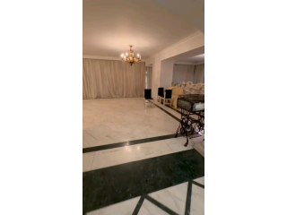 لا للوسطاء شقة مساحة كبيرة للبيع شارع رئيسي المهندسين تصلح سكني او اداري