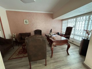 مقر اداري للايجار بالكامل موقع مميز المعادي الجديدة