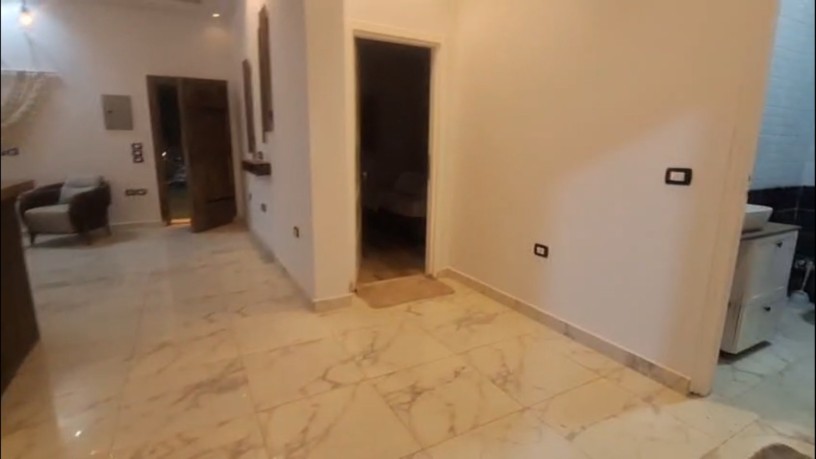 shalyh-llbyaa-fy-alryf-alaoroby-tshtyb-sobr-loks-big-5