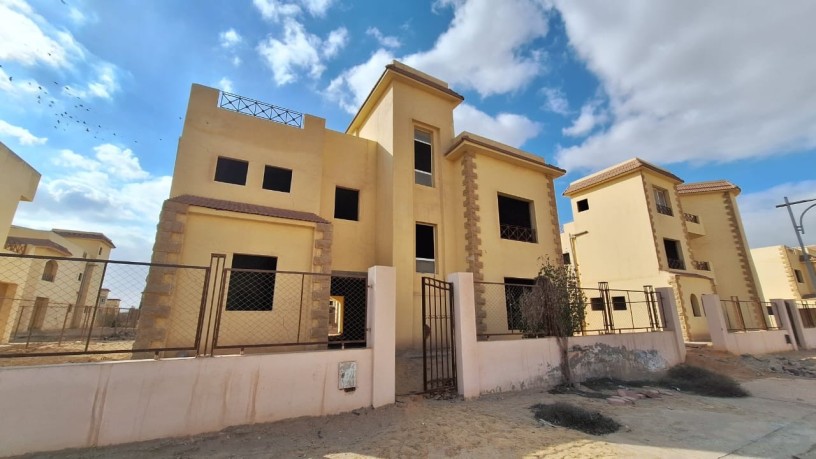 fyla-llbyaa-bgolf-alslymany-nmothg-alkrystal-big-3