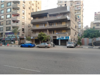 فرصة للاستثمار عقار فى أفضل موقع على ش مصطفى النحاس الرئيسى