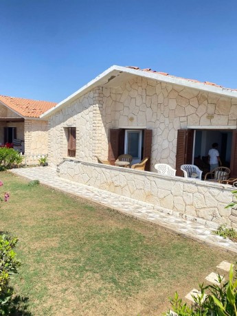 fyla-llbyaa-fy-kry-amon-alsahl-alshmaly-aal-albhr-mbashrta-bsaar-lkt-gda-lthrof-big-2