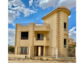 فيلا للبيع في منطقة عيون النخيل جولف السليمانيه