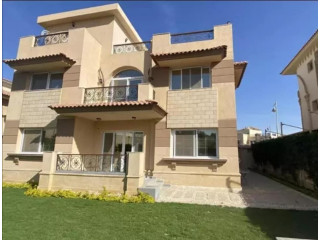 فيلا منفصلة للبيع بكمباوند رويال سيتي الشيخ زايد