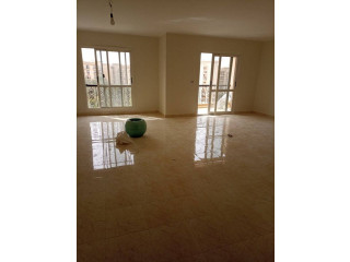 للايجار شقة 155م بالرحاب فيو وايد جاردن