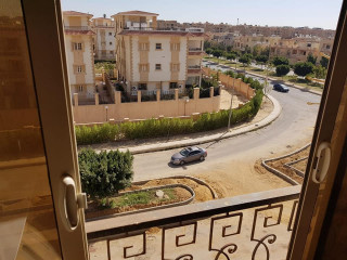 شقة لقطة للبيع كمبوند البستان التجمع